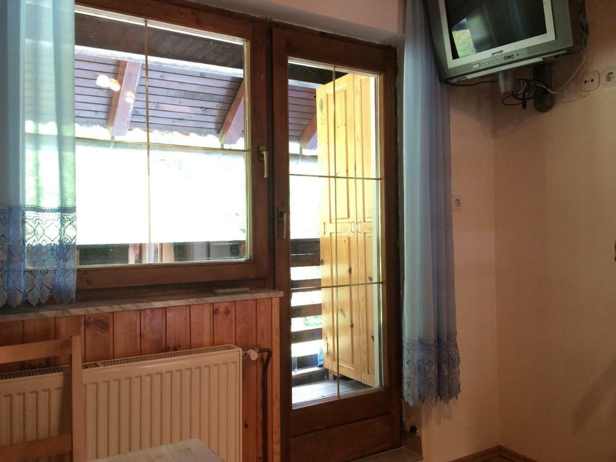 Apartment Tisa Solčava Eksteriør bilde